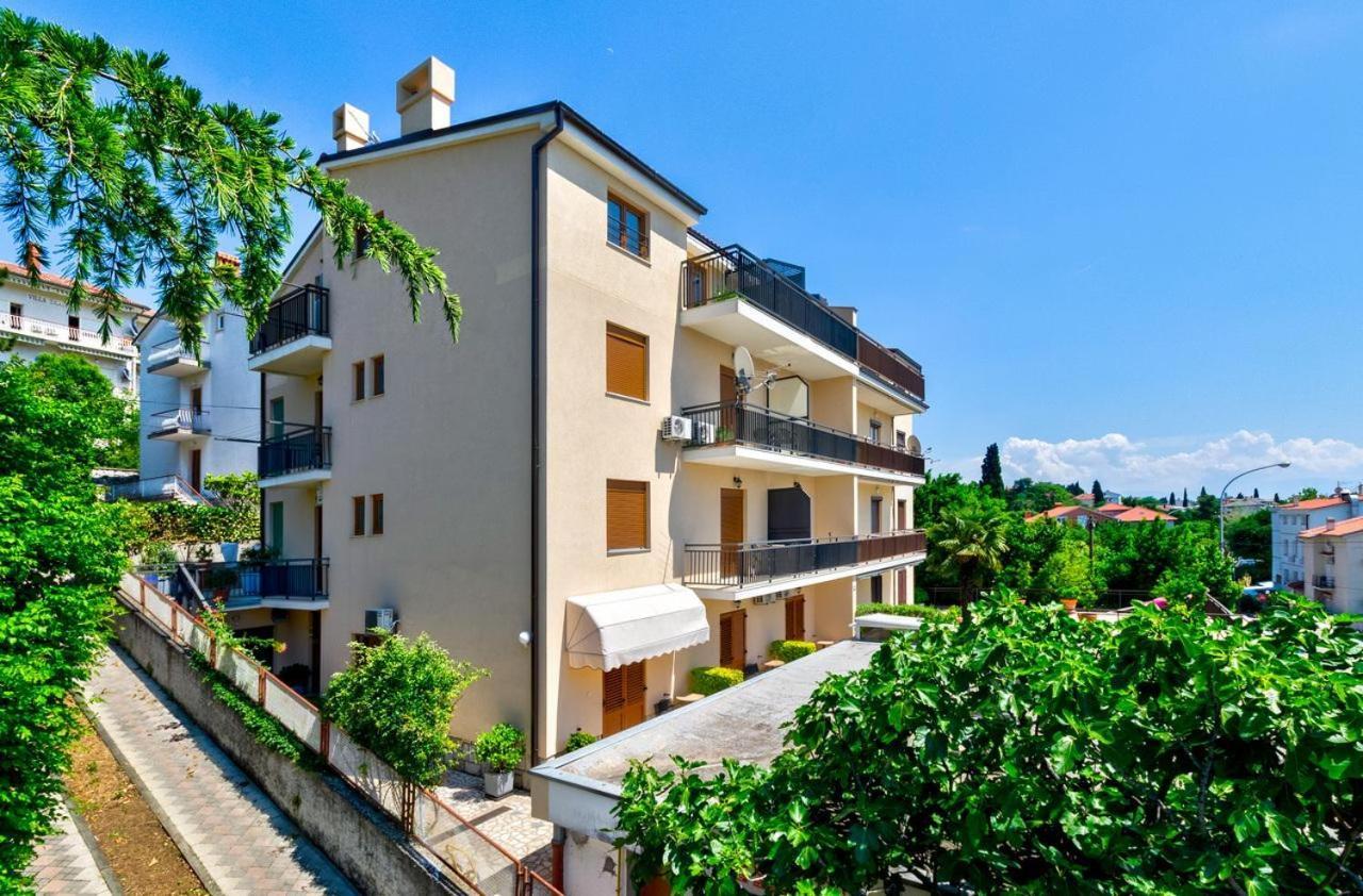 Apartments Niko Crikvenica Kültér fotó